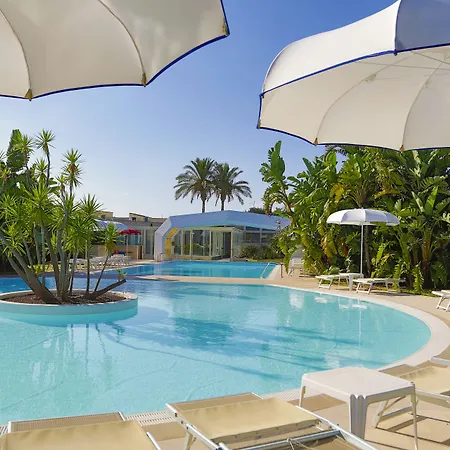 Voi Arenella (Syracuse)