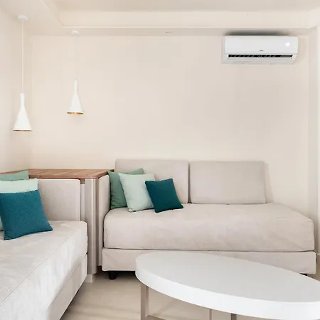 Voi Arenella (Syracuse)